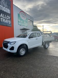 Isuzu Dmax Space Cab with Tradie Tray #1