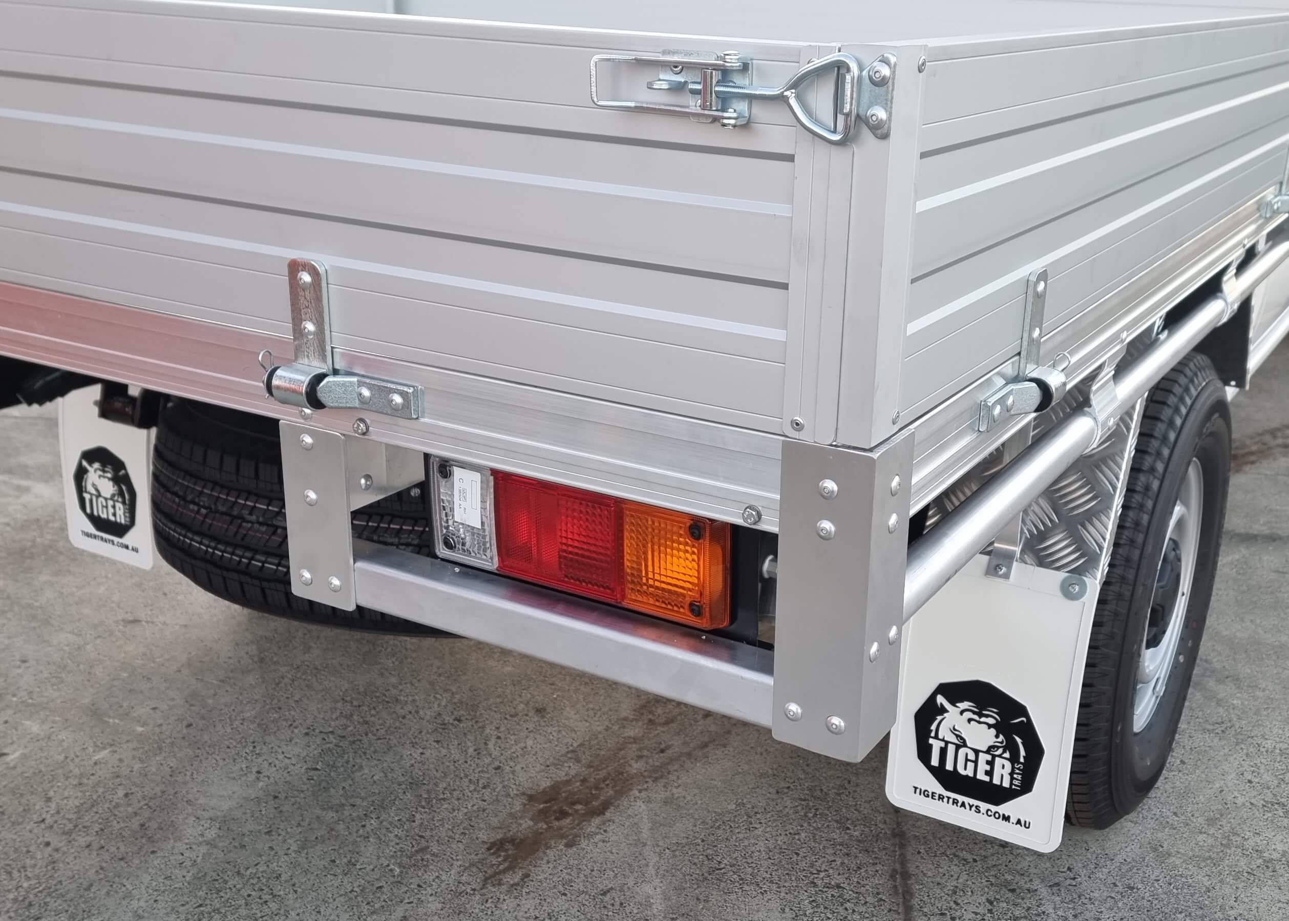 ford-ranger-gen-3-trays