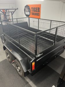 Tradesmen Trailer inc. removeable canopy 2 drawer toolbox #2