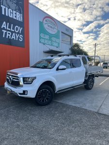 Dual Cab GWM with Tiger Tough Alloy Series Tray (ft. ladder rack) #9